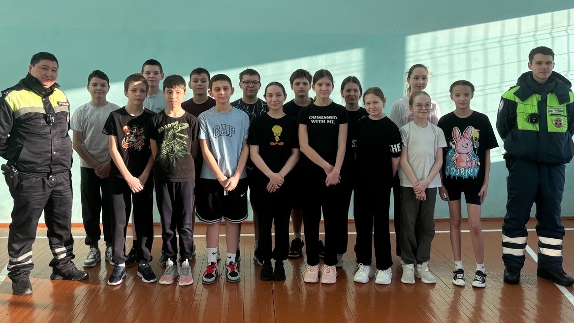 Инспекторы ДПС провели беседы в рамках профилактической акции «ПДД соблюдаем, безопасно шагаем